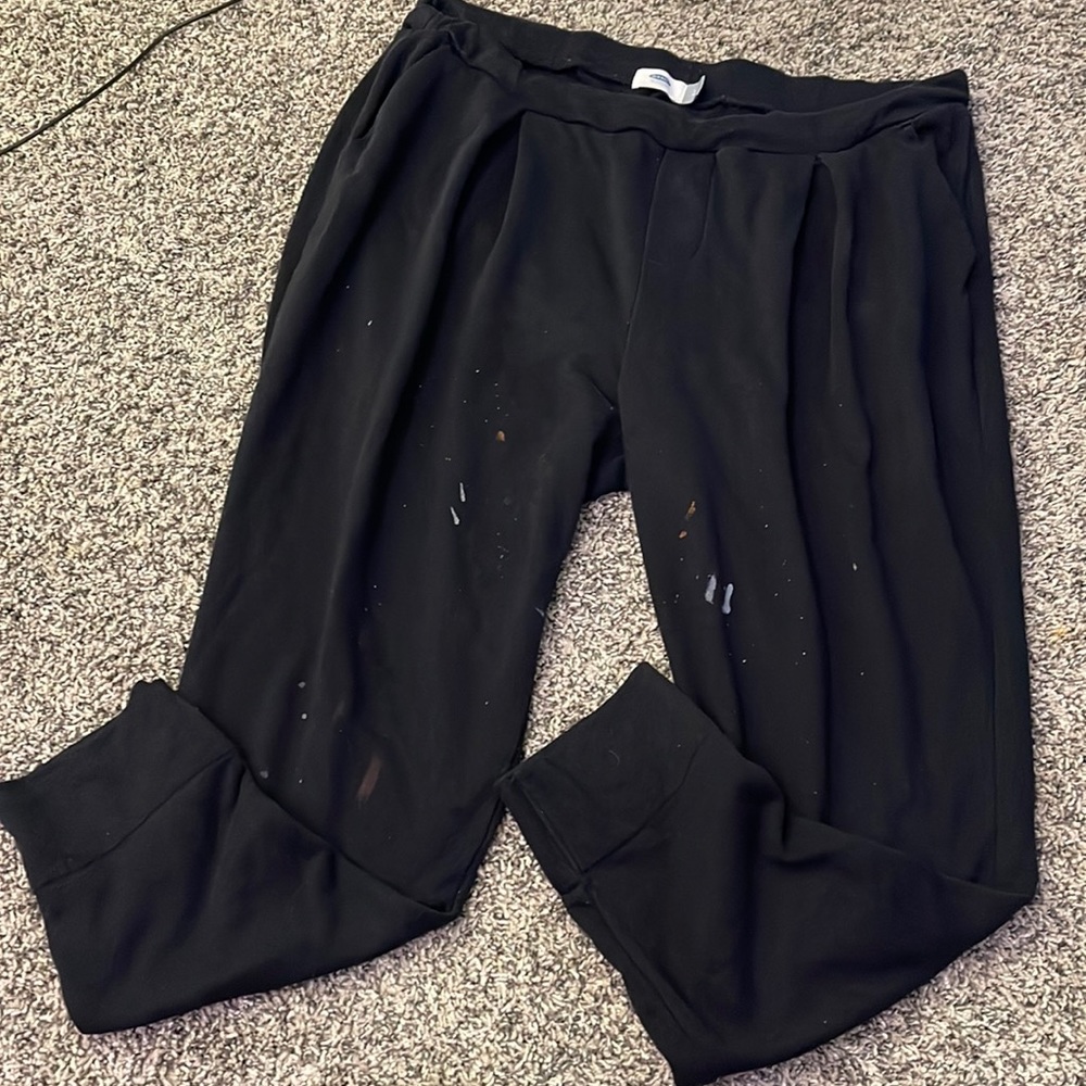 Womens large Old Navy black sweat pants, paint stains